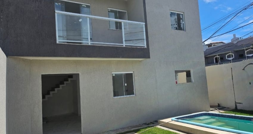 A 30 Metros do Paraíso – Casa com Vista Mar, Piscina e 3 Suítes por R$ 670 mil!