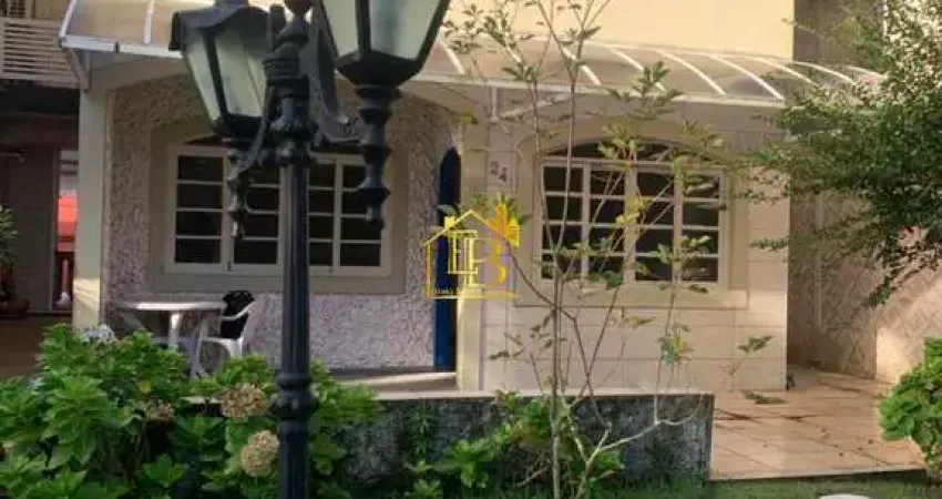 Casa com 4 quartos à venda na Avenida São Paulo, 137, Vila São Paulo, Mongaguá