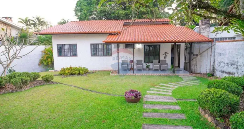 Casa com 3 quartos à venda na Avenida Pioneiros, 236, Centro, Indaial