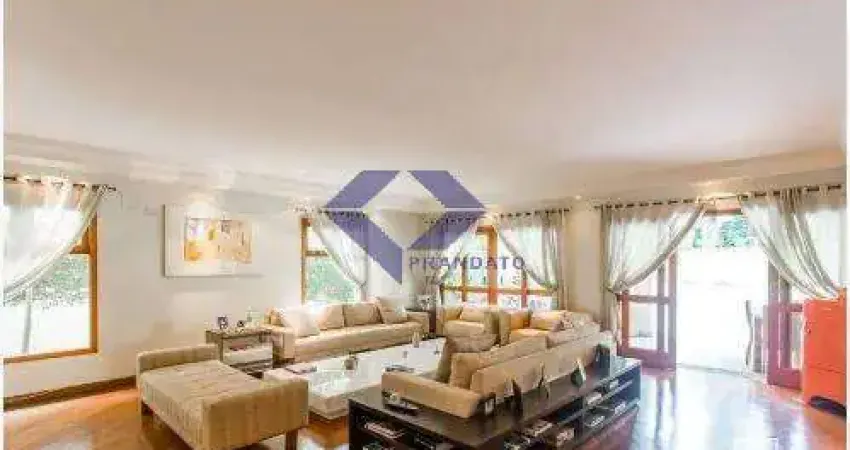 Sobrado com 630m² 5 dormitórios  4 suítes e 6 vagas no alto da boa vista