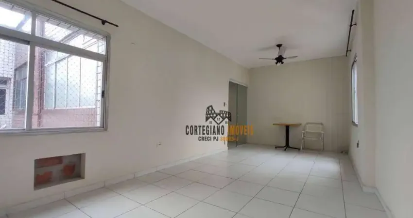 Ótimo Sala-Living à Venda, Uma Quadra da Praia, Santos !
