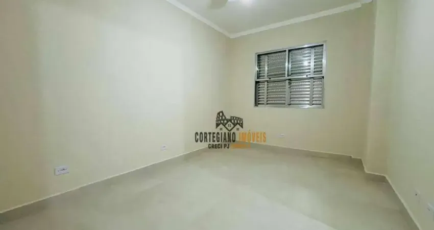 Oportunidade - Apartamento com 1 dormitório à venda  na Quadra da Praia em Santos !