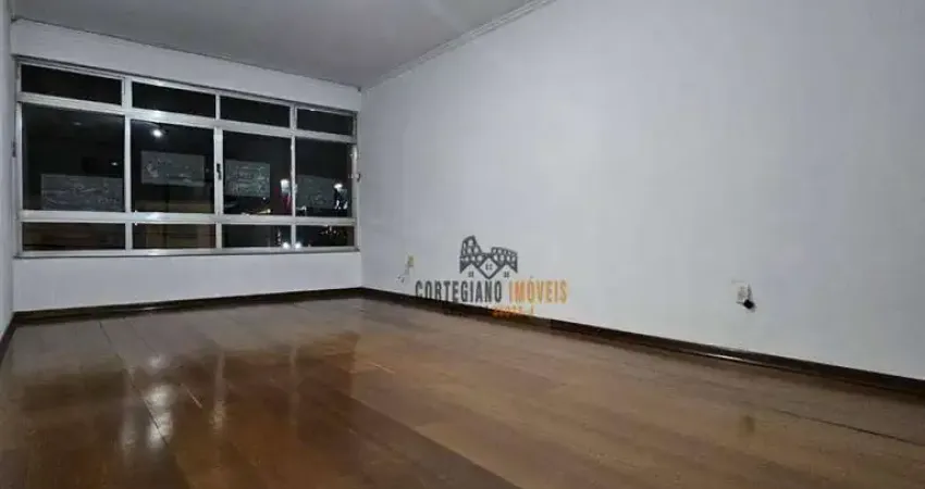 Amplo Apartamento de 03 Dormitórios Com Garagem Fechada à Venda em Santos, SP !