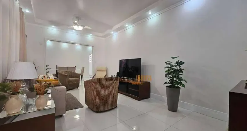 OPORTUNIDADE - EXCELENTE CASA SOBREPOSTA BAIXA NO BAIRRO DO CAMPO GRANDE, SANTOS À VENDA !