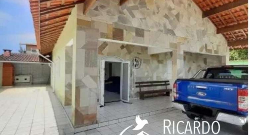 Casa para Venda em Mongaguá, ITAGUAI, 4 dormitórios, 3 banheiros