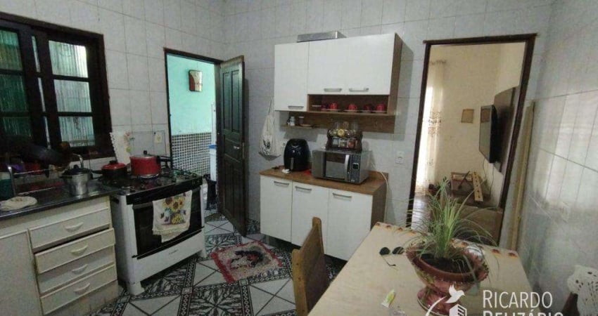 Casa para Venda em Praia Grande, Maracanã, 2 dormitórios, 1 banheiro, 2 vagas