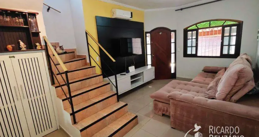 Sobrado para Venda em Mongaguá, Jardim Aguapeú, 4 dormitórios, 1 suíte, 1 banheiro, 3 vagas