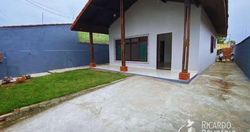 Casa para Venda em Itanhaém, Nova Itanhaém, 3 dormitórios, 1 suíte, 1 banheiro, 2 vagas