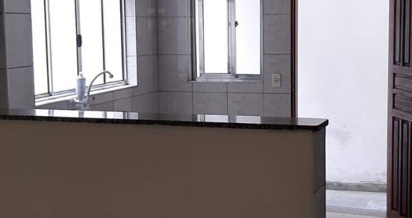 Casa com 2 quartos para alugar na Avenida Doutor Ulysses Guimarães, 275, Conceição, Diadema