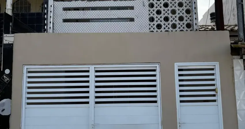 Casa com 3 quartos à venda na Rua Porto da Folha, 660, Cirurgia, Aracaju