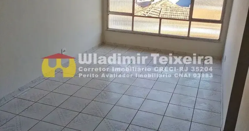 Está à procura de um apartamento espaçoso, com condomínio barato, documentação em dia e transporte público variado? ACHOU!!!!