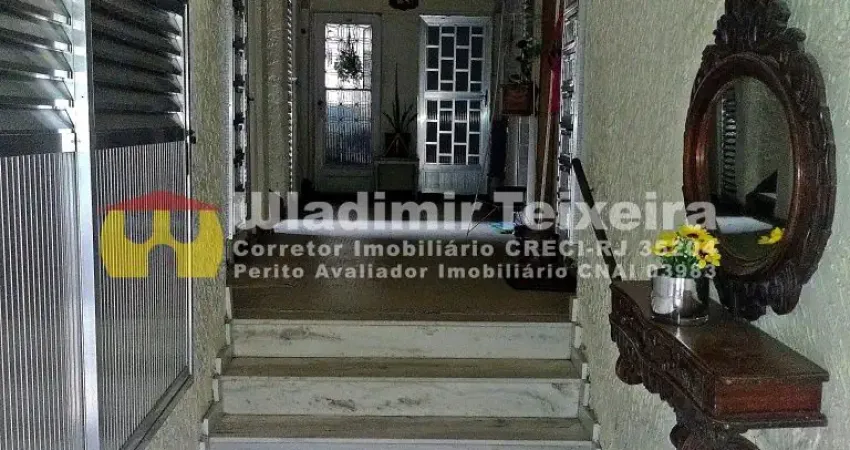 Está à procura de um apartamento espaçoso e com valor do condomínio que caiba no seu bolso? ACHOU!!!!