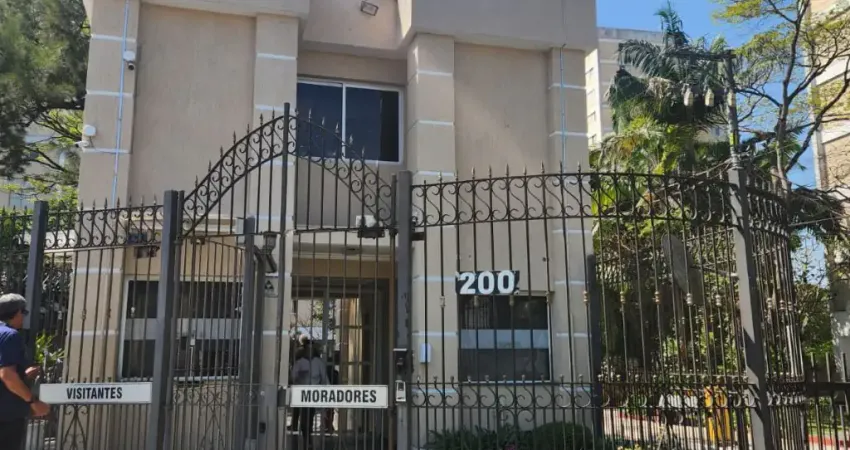 Vende _ se otimo apartamento em interlagos 3 quartos .