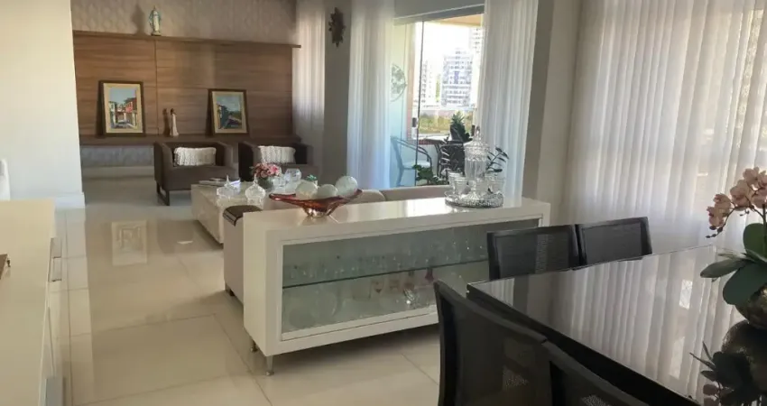 Apartamento à venda de 183 m2 com 4 quartos com 3 suítes no Itaigara