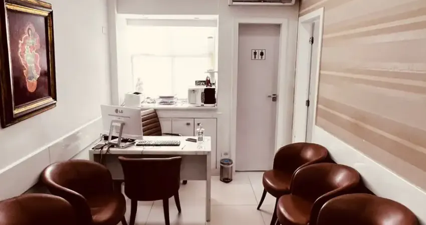 Sala comercial à venda de 33 m2 no Centro Médico Itamaraty na Garibaldi