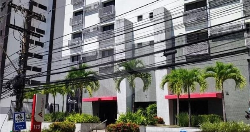 Sala comercial à venda de 30 m2 com 1 banheiro no Itaigara