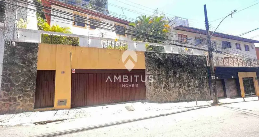 Casa de 2 pavimentos com 425 m2 de terreno com 4 quartos sendo 1 suíte com closet para venda , graç