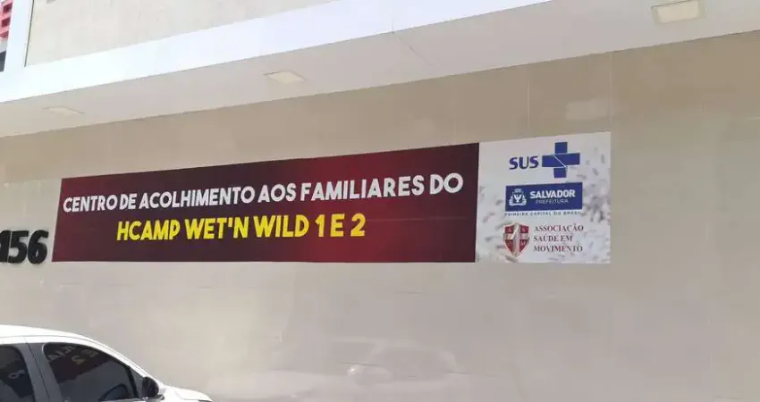 Prédio pronto para funcionar Clínica Médica, Rio Vermelho - Frente de Rua Movimentada