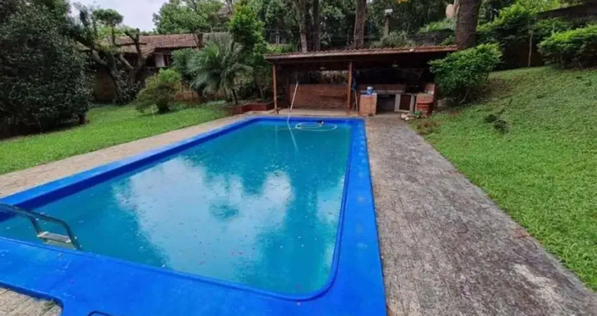 Casa para Venda em Cotia, Vila Santo Antônio, 3 dormitórios, 2 suítes, 5 banheiros, 12 vagas