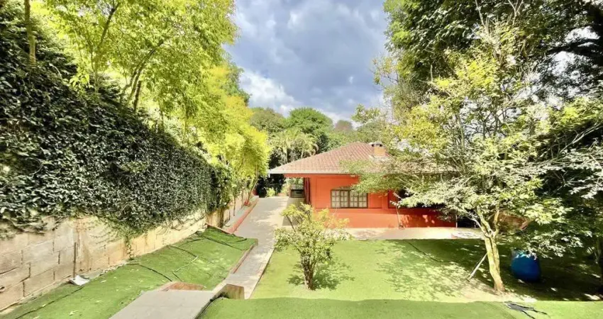 Casa para Venda em Cotia, Granja Viana, 3 dormitórios, 1 suíte, 3 banheiros, 10 vagas