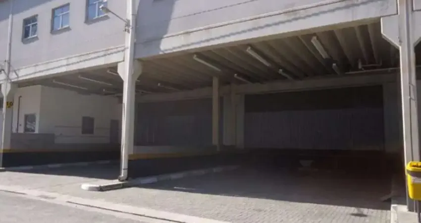 Casa para alugar na Rua Itaquiti, 1400, Jardim Itaquiti, Barueri