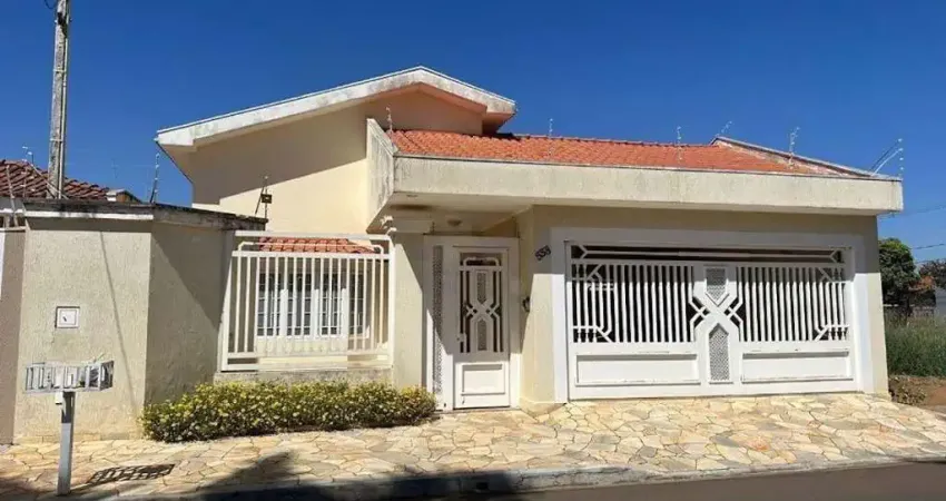 Casa para Venda em Guararapes, Jardim Continental, 3 dormitórios, 1 suíte, 4 banheiros, 4 vagas
