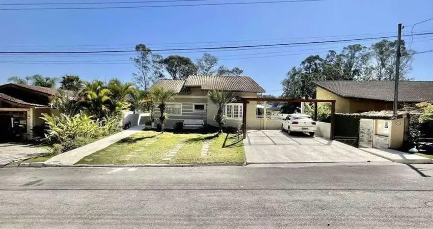 Sobrado para Venda em Jandira, Jardim do Golf I, 5 dormitórios, 4 suítes, 6 banheiros, 6 vagas