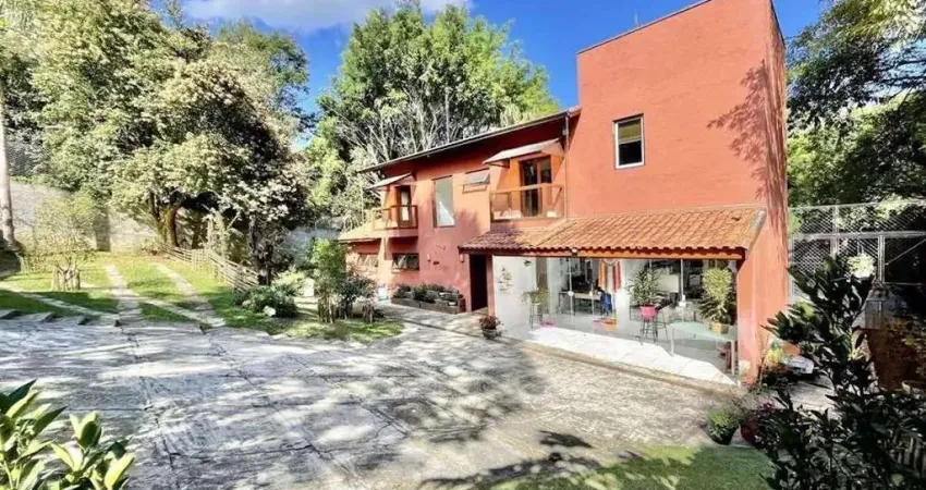 Casa à venda na Rua Carapicuíba, 92, Paisagem Renoir, Cotia