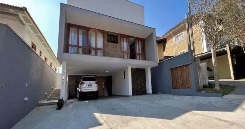Casa à venda na Avenida Estácio de Sá, 1249, São Paulo II, Cotia