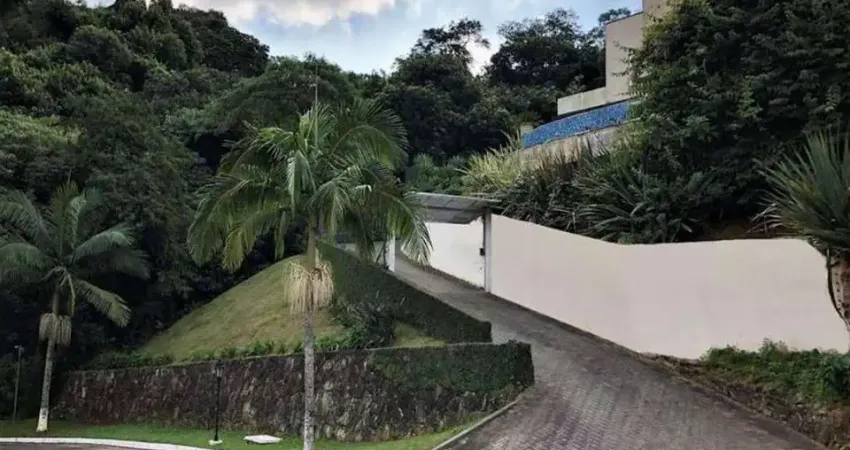 Sobrado para Locação em Carapicuíba, Pousada dos Bandeirantes, 4 dormitórios, 4 suítes, 6 banheiros