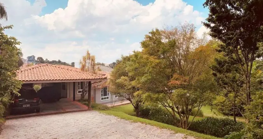 Casa para Venda em Carapicuíba, Palos Verdes, 3 dormitórios, 2 suítes, 4 banheiros, 6 vagas