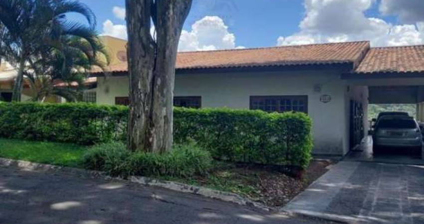 Sobrado para Venda em Barueri, São Fernando Residência, 3 dormitórios, 1 suíte, 2 banheiros, 4 vagas