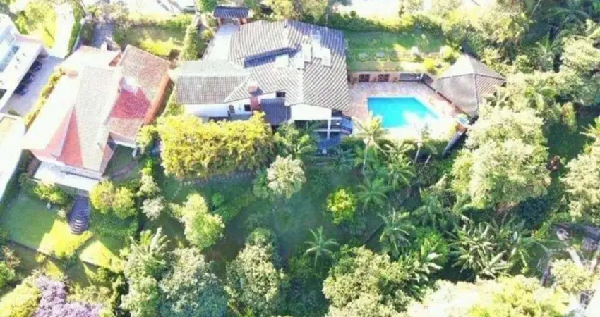 Sobrado para Venda em Carapicuíba, Palos Verdes, 5 dormitórios, 3 suítes, 5 banheiros, 8 vagas