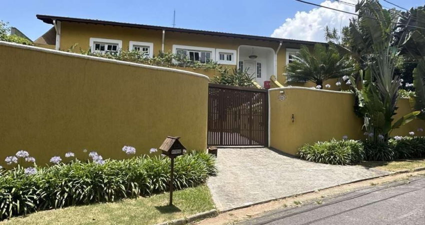 Casa para Venda em Carapicuíba, Palos Verdes, 5 dormitórios, 2 suítes, 4 banheiros, 5 vagas