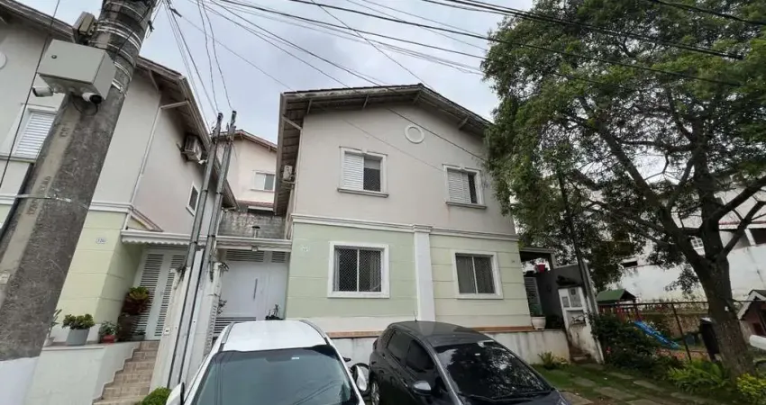 Sobrado para Venda em Barueri, Jardim Califórnia, 2 dormitórios, 1 banheiro, 2 vagas
