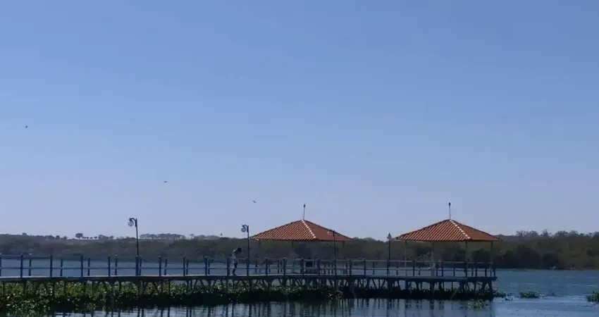 Casa para Venda em Araçatuba, Jardim do Trevo, 3 dormitórios, 3 suítes, 4 banheiros, 4 vagas