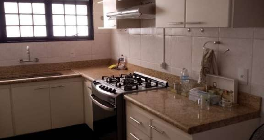 Casa para Venda em Araçatuba, Dona Amélia, 3 dormitórios, 1 suíte, 3 banheiros, 2 vagas