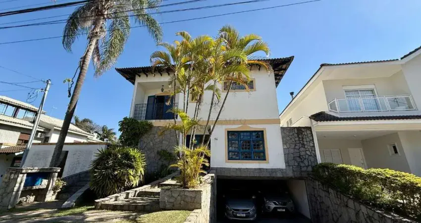 Residência Colonial com Área de Lazer Completa no Alphaville Residencial 6