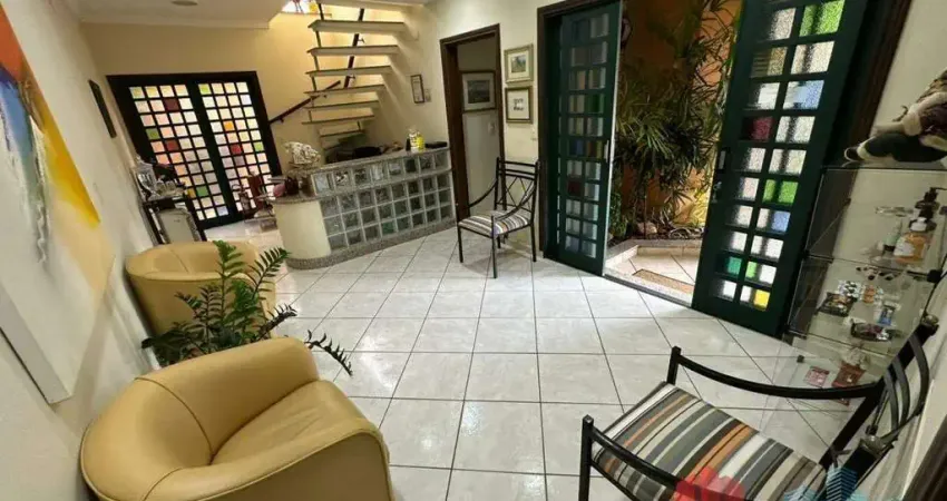 Casa à venda na Rua Nove de Julho, 718, Vila Planalto, Vinhedo