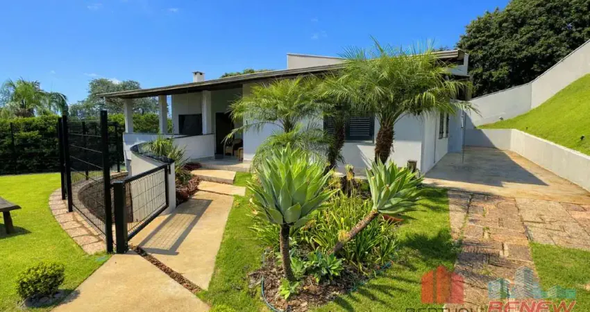 Casa de Condomínio à Venda em Estância Marambaia, Vinhedo – 290 m² (Interior) + 1000 m² de Terreno