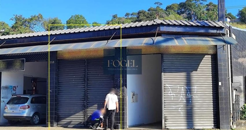 Mariano Procópio - Loja Térrea com 39m² - Banheiro - Excelente Localização