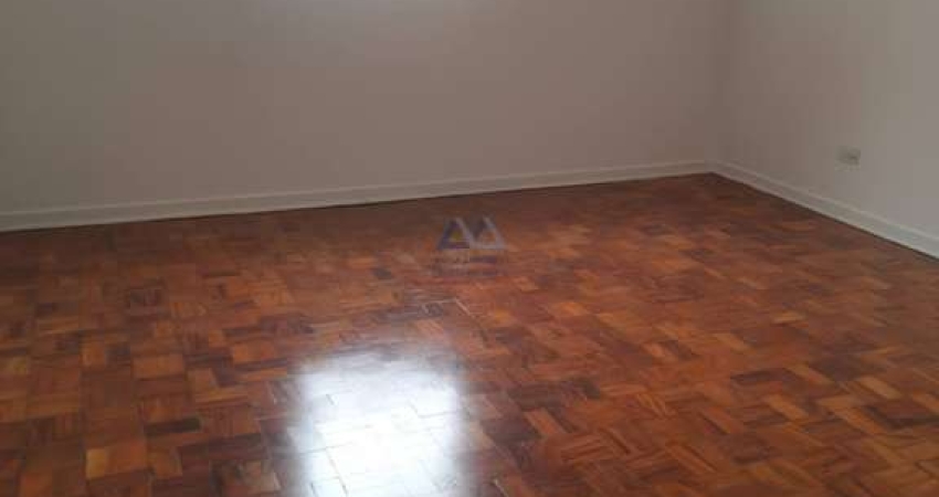 Ampla Casa para Locação – 180 m² | 3 Dormitórios | 2 Vagas | Rua Tranquila