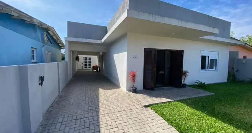 Casa para Venda em Tramandaí, Centro, 3 dormitórios, 1 suíte, 2 banheiros, 3 vagas