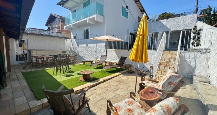 Propriedade com duas casas no mesmo terreno rua super residencial e tranquila, 5 minutinhos do centro