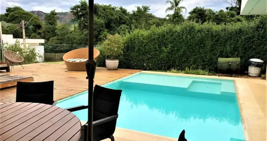 Casa à venda, 500m2, 3 suítes, Piscina. R$2.500.000 – Condomínio Campos do Conde – Bragança Paulista / SP