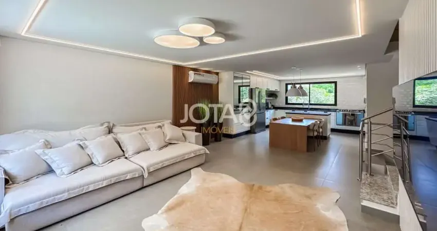 Sobrado Townhouse com 3 quartos no Campo Comprido