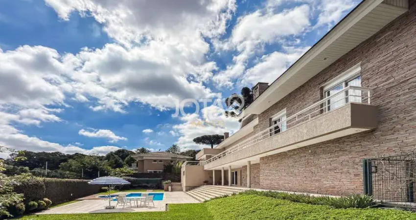 Casa em condomínio no Campo Comprido - J8
