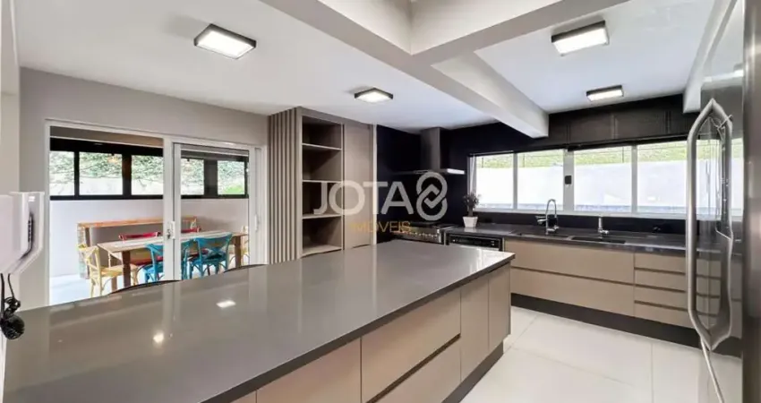 Casa em condomínio fechado com 4 quartos à venda na Rua Eduardo Sprada, 2301, Campo Comprido, Curitiba