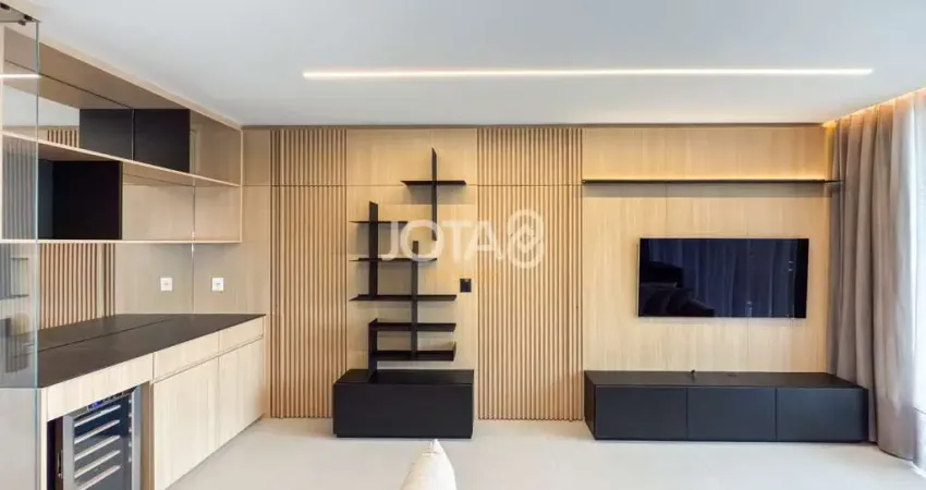 Apartamento novo totalmente mobiliado no Batel