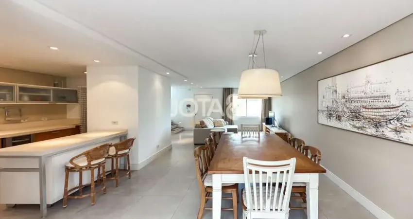 Casa aconchegante em condomínio completo - J8